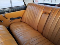 Louer une PEUGEOT 404 de de 1965 (Photo 3)