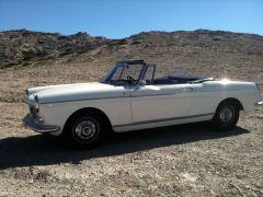 Louer une PEUGEOT 404 de 1966 (Photo 1)