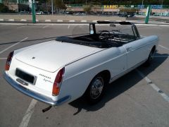 Louer une PEUGEOT 404 de de 1966 (Photo 2)