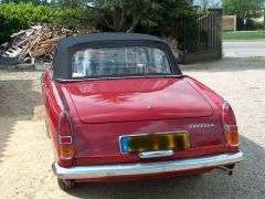 Louer une PEUGEOT 404 de de 1966 (Photo 4)