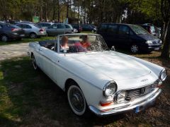 Louer une PEUGEOT 404 de de 1967 (Photo 1)