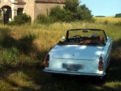 Louer une PEUGEOT 404 de de 1967 (Photo 3)