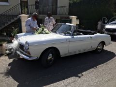 Louer une PEUGEOT 404 de 1967 (Photo 1)