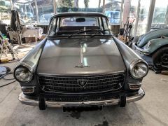 PEUGEOT 404 (Photo 1)