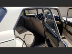 Louer une PEUGEOT 404 de de 1969 (Photo 4)