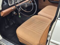 Louer une PEUGEOT 404 de de 1971 (Photo 5)