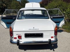 Louer une PEUGEOT 404 de de 1972 (Photo 3)