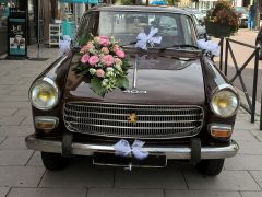 Louer une PEUGEOT 404 de de 1972 (Photo 2)
