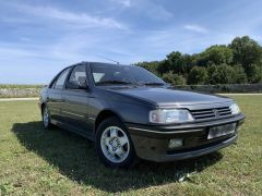 Louer une PEUGEOT 405 Mi16 de de 1989 (Photo 1)