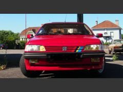 Louer une PEUGEOT 405 Mi16 de de 1990 (Photo 2)