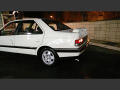 Louer une PEUGEOT 405 Phase 1 de de 1989 (Photo 4)