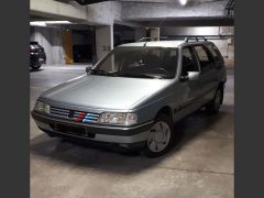 Louer une PEUGEOT 405 de 1988 (Photo 2)