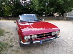 Louer une PEUGEOT 504 Cabriolet de de 1970 (Photo 1)