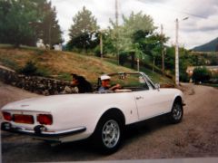 Louer une PEUGEOT 504 Cabriolet de de 1973 (Photo 4)