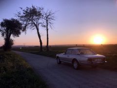 Louer une PEUGEOT 504 Coupé de de 1974 (Photo 2)