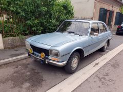 Louer une PEUGEOT 504 SRD de de 1981 (Photo 1)