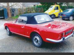 Louer une PEUGEOT 504 de de 1970 (Photo 2)