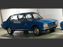 Louer une PEUGEOT 504 de de 1971 (Photo 2)