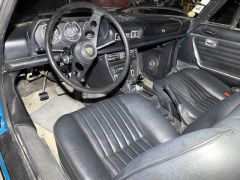 Louer une PEUGEOT 504 de de 1974 (Photo 4)