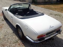 PEUGEOT 504 de 1976 en location pour mariage en Charente-Maritime