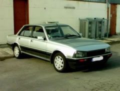 Louer une PEUGEOT 505 Turbo de 1987 (Photo 1)