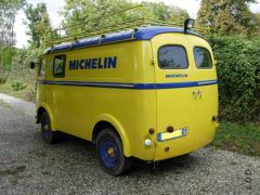 Louer une PEUGEOT D4B Michelin de de 1961 (Photo 3)