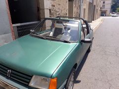 Louer une PEUGEOT Roland Garros de de 1989 (Photo 4)