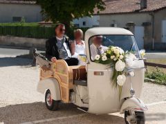 Louer une PiAGGIO Ape Calessino de de 1966 (Photo 1)