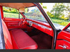 PLYMOUTH Valiant de 1964 en location pour mariage dans le Rh�ne