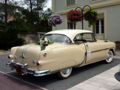 Louer une PONTIAC Chieftain 8  de de 1954 (Photo 3)