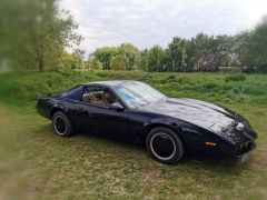 Louer une PONTIAC Firebird de 1989 (Photo 1)