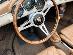 Louer une PORSCHE CMC Speedster Replica de de 1959 (Photo 4)