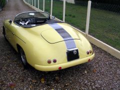 Louer une PORSCHE 356  Replique de de 1975 (Photo 3)