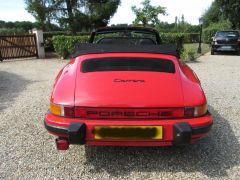 Louer une PORSCHE 911 Cabriolet de de 1984 (Photo 4)