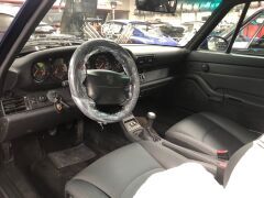Louer une PORSCHE 911 Carrera 272CV de de 1993 (Photo 3)