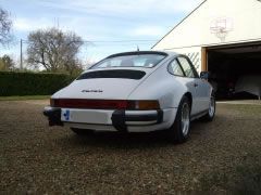 Louer une PORSCHE 911 Carrera de de 1985 (Photo 3)