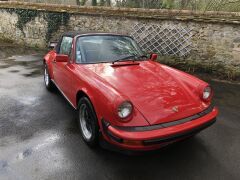 Louer une PORSCHE 911 SC Cabriolet  de de 1983 (Photo 1)