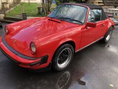 Louer une PORSCHE 911 SC Cabriolet  de de 1983 (Photo 2)