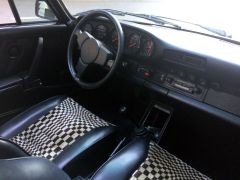 Louer une PORSCHE 911 SC Targa de de 1983 (Photo 5)