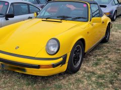 Louer une PORSCHE 911 Targa de de 1977 (Photo 2)