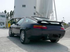 Louer une PORSCHE 928 S4 320CV de de 1980 (Photo 3)