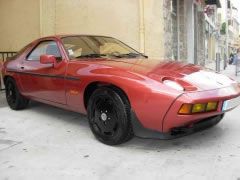 Louer une PORSCHE 928 S de de 1981 (Photo 2)