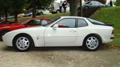 Louer une PORSCHE 944 S2 (211 CV) de de 1989 (Photo 2)