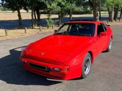 Louer une PORSCHE 944 Targa  de de 1985 (Photo 1)