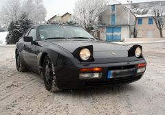 Louer une PORSCHE 944 Turbo 2 de de 1989 (Photo 1)