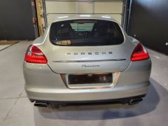 Louer une PORSCHE Panamera de de 2000 (Photo 3)