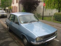 Louer une RENAULT 12 de 1975 (Photo 1)