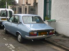 Louer une RENAULT 12 de de 1975 (Photo 2)