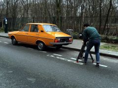 Louer une RENAULT 12 de de 1976 (Photo 4)