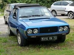 Louer une RENAULT 17 TS découvrable de de 1978 (Photo 1)